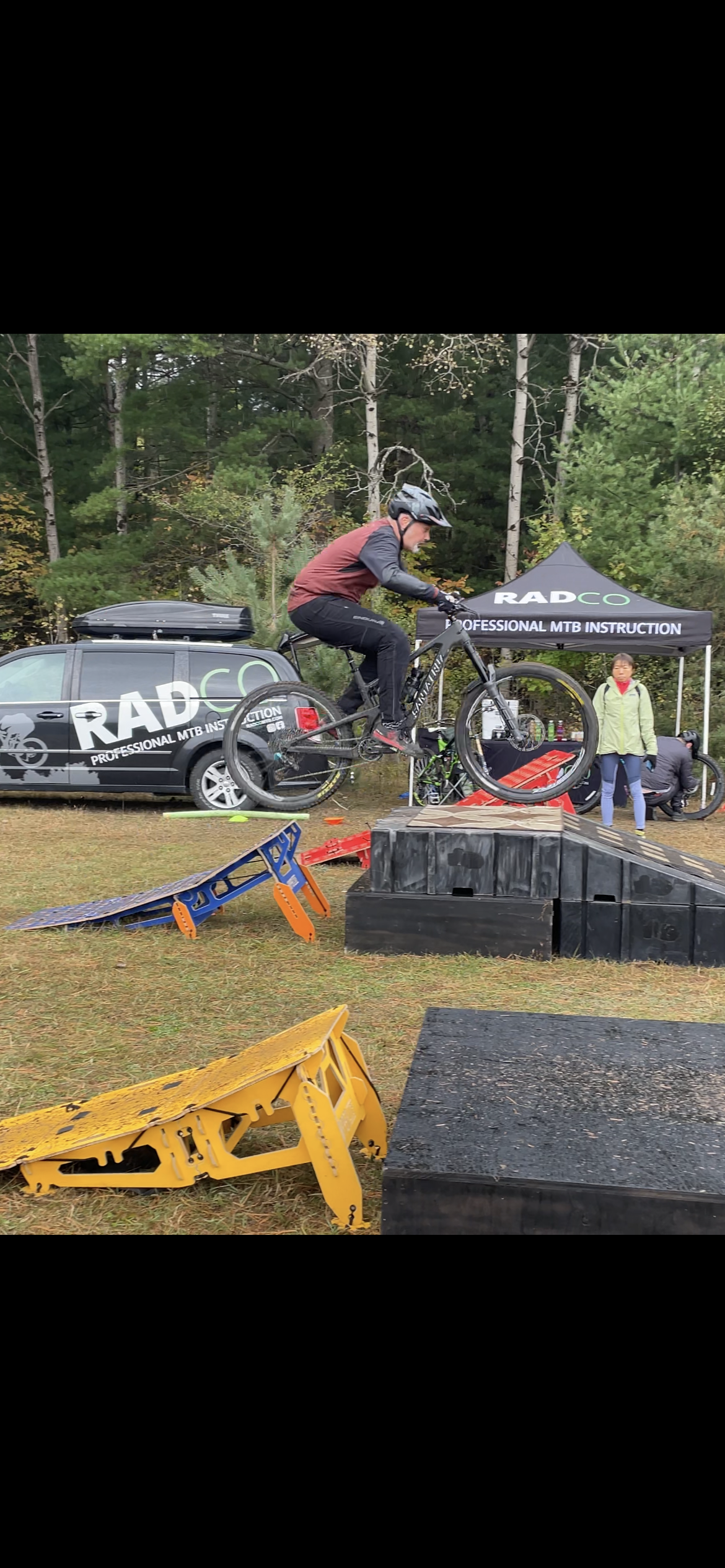 Mountain bike Jump Clinic fall session side